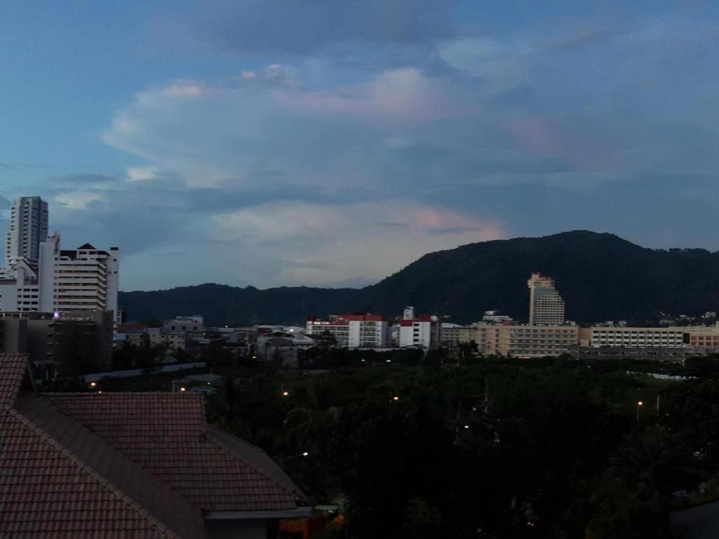 Ilmare Patong Place Esterno foto